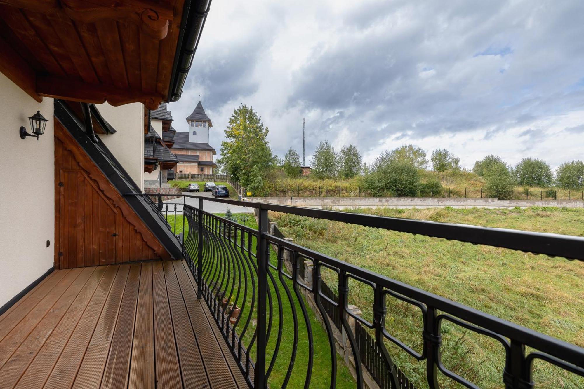 Apartment Salwatorianska Mountain View By Renters